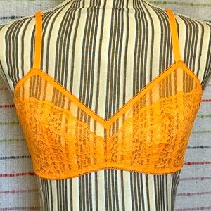 Victoria’s Secret lace bra three hook closure brand new with tags size large